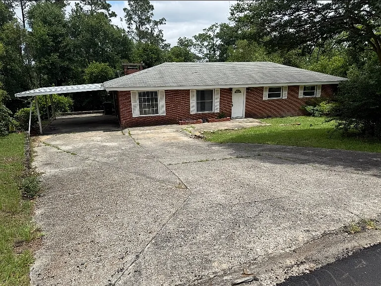 3015 Thomas Ln — Photo 1