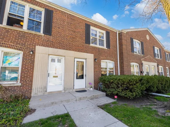 2956 Des Plaines Ave, Riverside, IL 60546