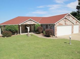 204 Dunklin Dr, Herculaneum, MO 63048