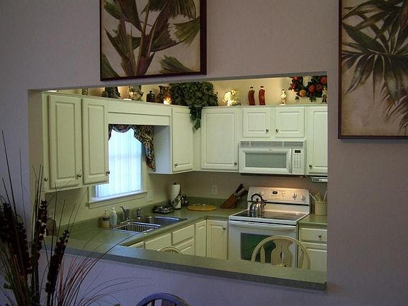 Lots of Cabinet Space
