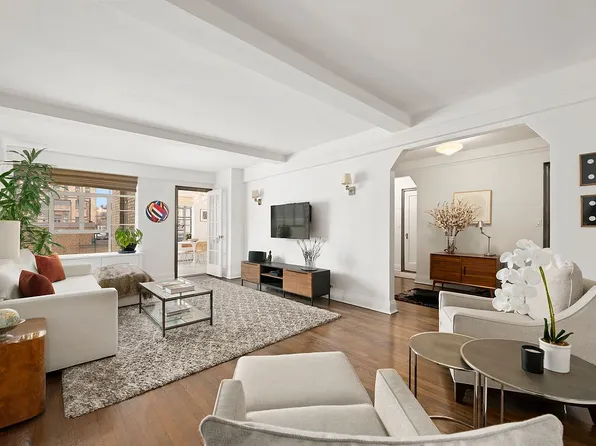320 Central Park W APT 5L, New York, NY 10025