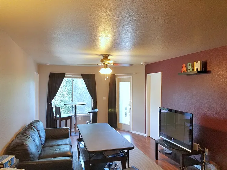 519 Parkway #201 — Photo 3