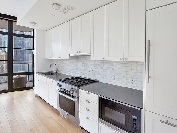 5th image of 50 W 30th St #13C