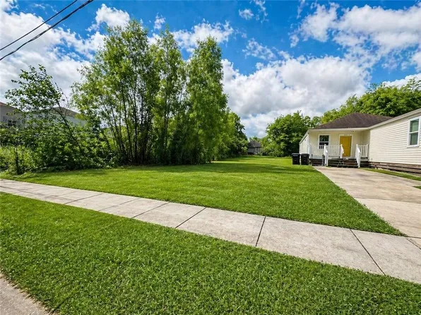 4718 N Robertson St, New Orleans, LA 70117