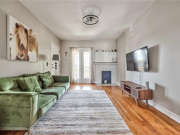 5th image of 16 W 34th St #3A