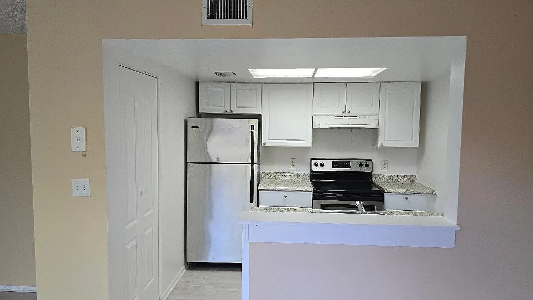 2 bed, 2.0 bath, 910 sqft, $1,850 — Photo 4