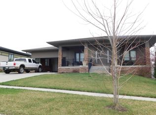 7010 Wildrye Rd, Lincoln, NE 68521