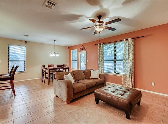 4th image of 1037 Sussex Way