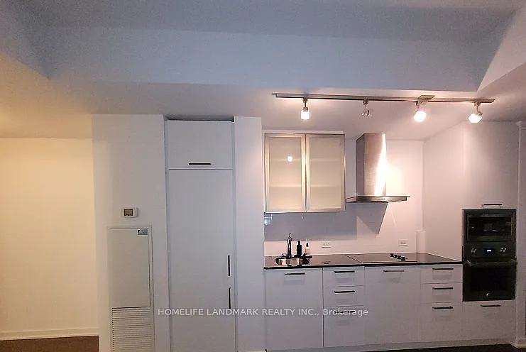 14 York St #3408 — Photo 4