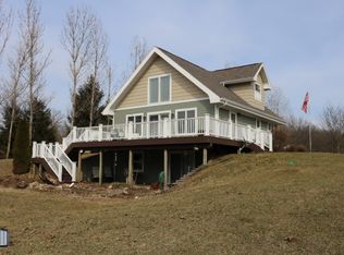 55610 Nubour Rd, Dowagiac, MI 49047