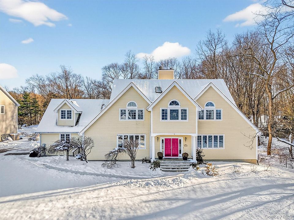 1st image of 141 Sidney Court