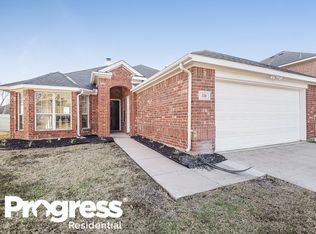 320 Foreston Dr, Roanoke, TX 76262
