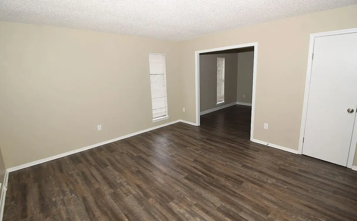 3937 Twin Lakes Drive — Photo 3