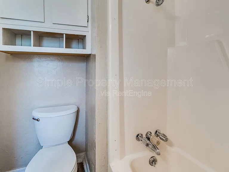 2117 SE 12th St — Photo 15