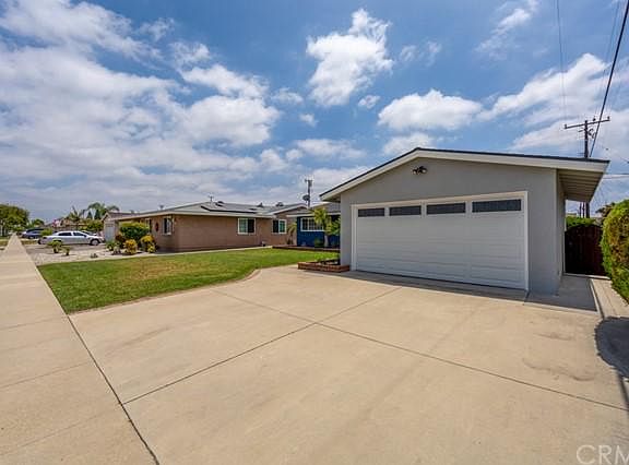 2nd image of 5957 Los Angeles Way