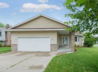 9104 Rosewood Ln N, Maple Grove, MN 55369