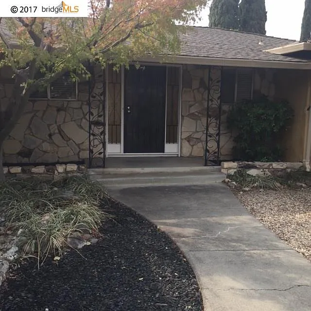 820 Ventura Dr photo 1