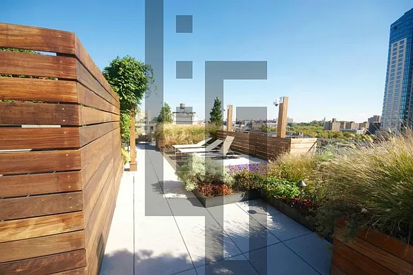 Rented by Loom Group | media 31