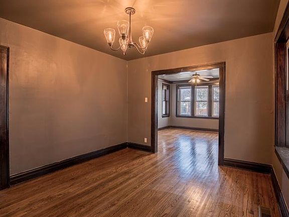 3rd image of 3419 N Lowell Ave #1
