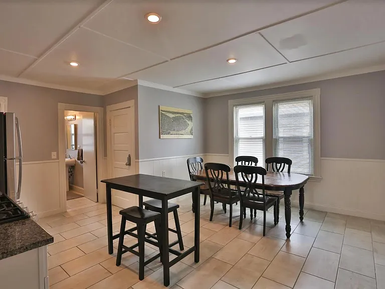 17 Forest Ave #2 — Photo 4
