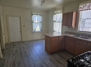 1651 S Pearl St, Milwaukee, WI 53204