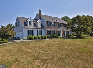 111 Wood Dr, Holland, PA