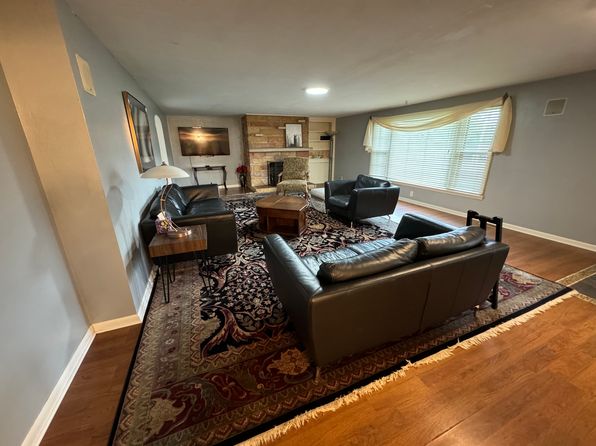 200 E Glendora Dr