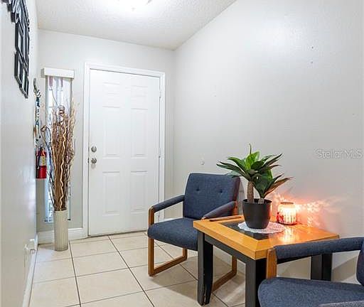 3rd image of 983 Butterfly Blvd