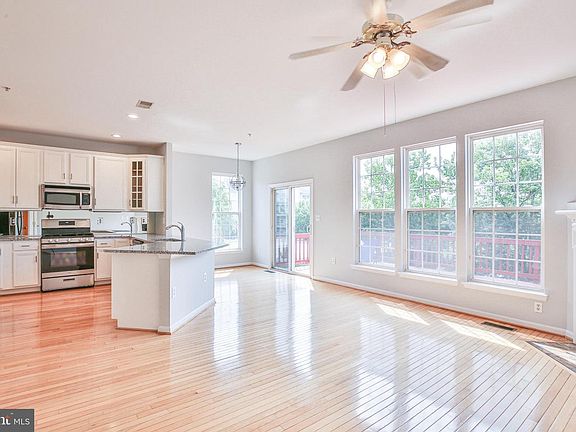 4th image of 43801 Maison Blanc Sq