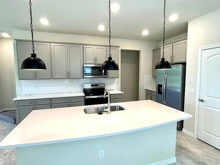 4845 Chantilly Rd — Photo 6