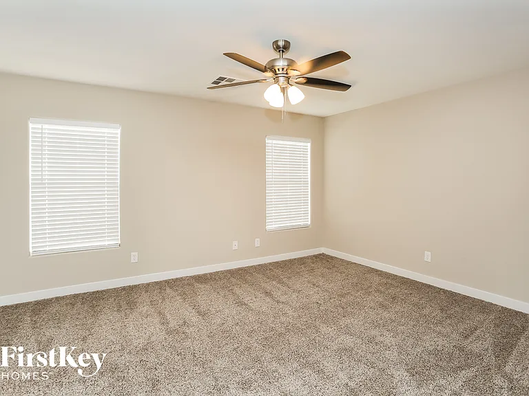 3336 Palatine Hills Ave — Photo 7
