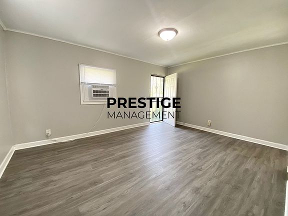 4th image of 4053 Polk St