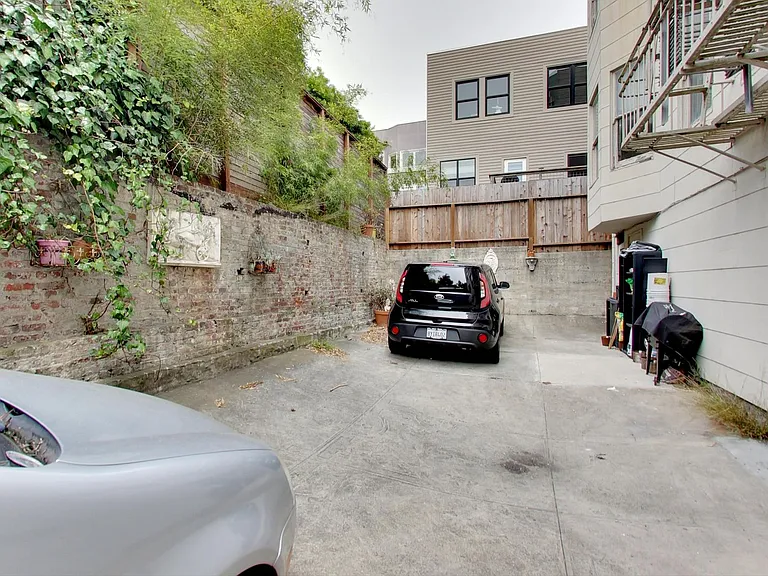 221 24th Ave #104 — Photo 27