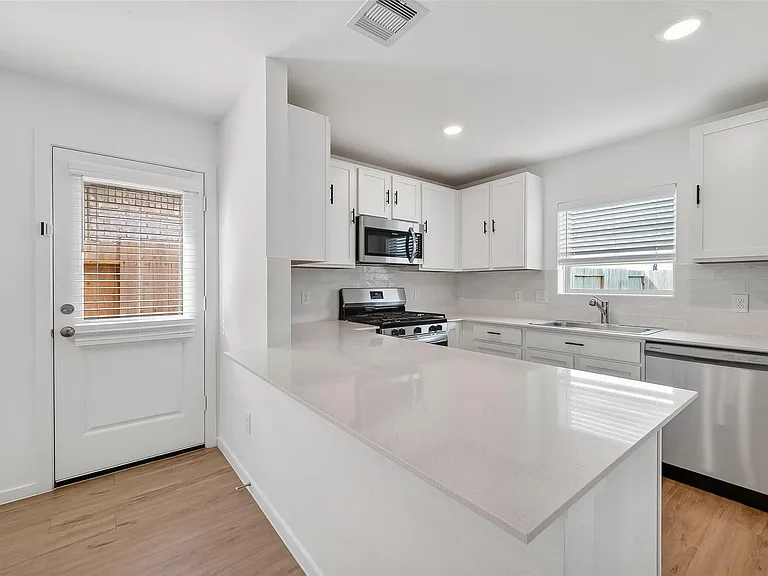 3039 Ash Ray Dr — Photo 12