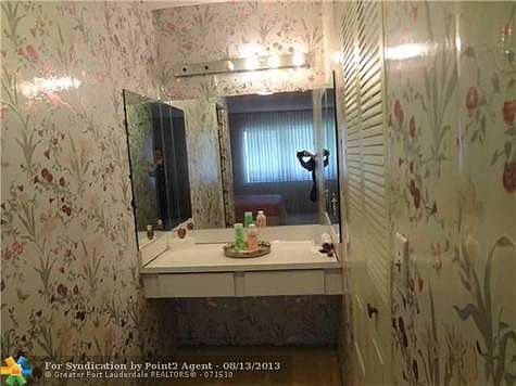3rd image of 10145 Sunrise Lakes Blvd APT 303