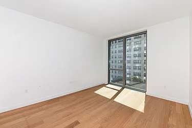 Rented by R New York