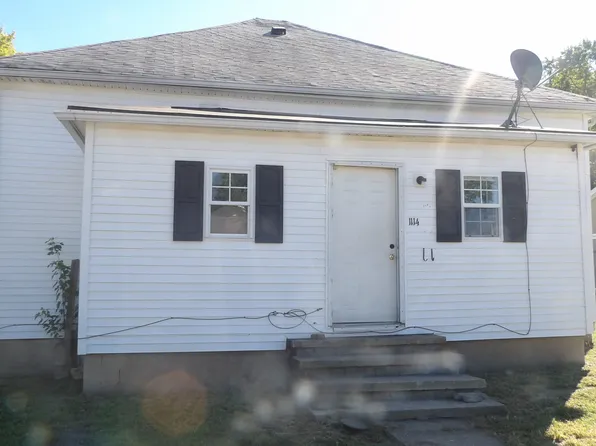 1114 S McKinley St, Harrisburg, IL 62946