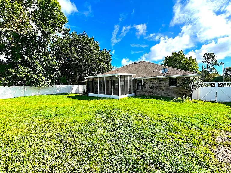 70 Pheasant Dr — Photo 47