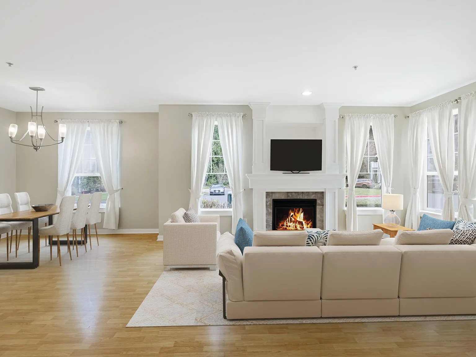 3 bed, 1280 sqft, $2,950 — Photo 3