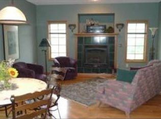 2024 Clearwater Dr, Onalaska, WI 54650