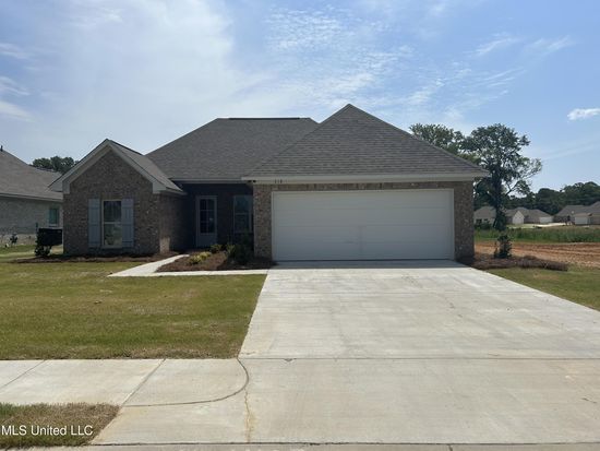 Property at 318 Willow Way, Canton, MS 39046