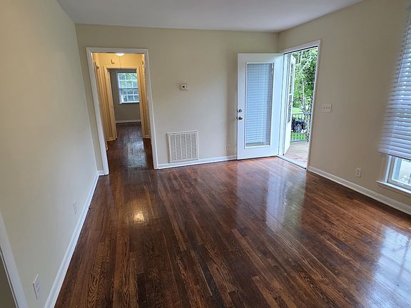 3rd image of 1036 Due West Ave N