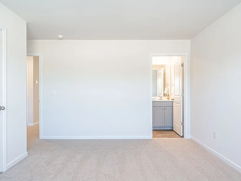 207 Maddox Dr — Photo 16