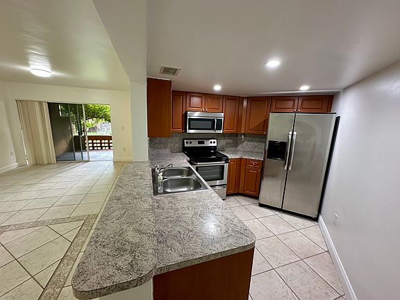 5th image of 9735 Fontainebleau Blvd #G109