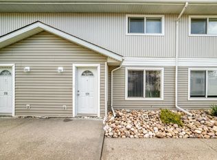 Bridgeport Village, Leduc, AB T9E 8S1