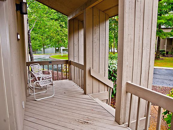 2nd image of 141 Eagle Ct