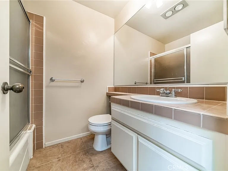 13236 Valleyheart Dr #102 — Photo 23