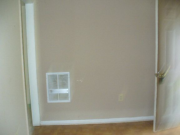 3rd image of 1232 Oak Circle Dr