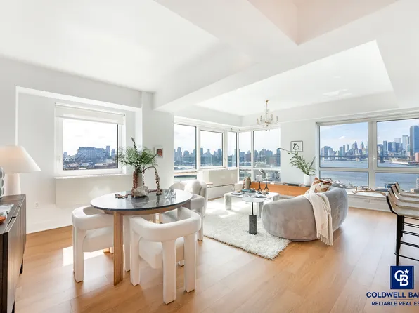 446 Kent Avenue image 1 of 13