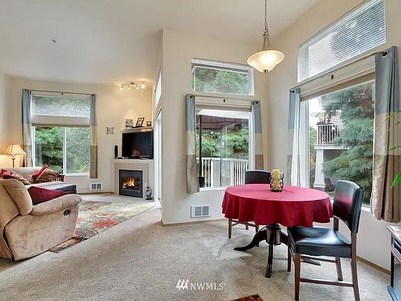 4th image of 4021 S 222nd Pl APT 204
